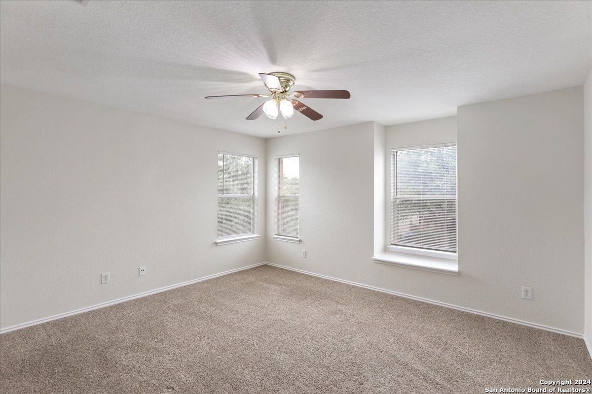 833 Barrel Point San Antonio TX 78251