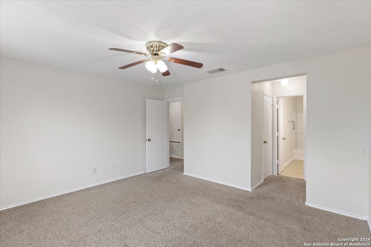 833 Barrel Point San Antonio TX 78251