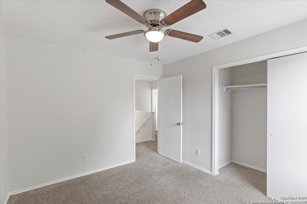 833 Barrel Point San Antonio TX 78251