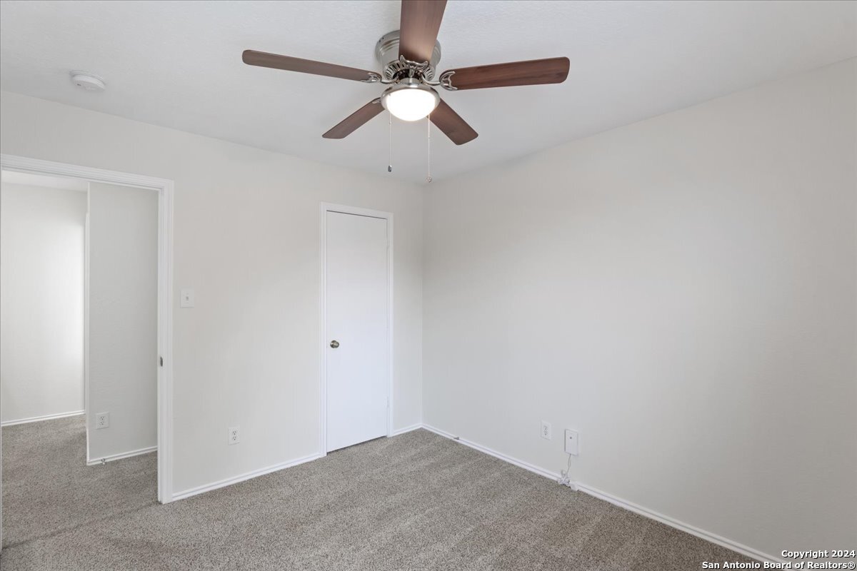 833 Barrel Point San Antonio TX 78251
