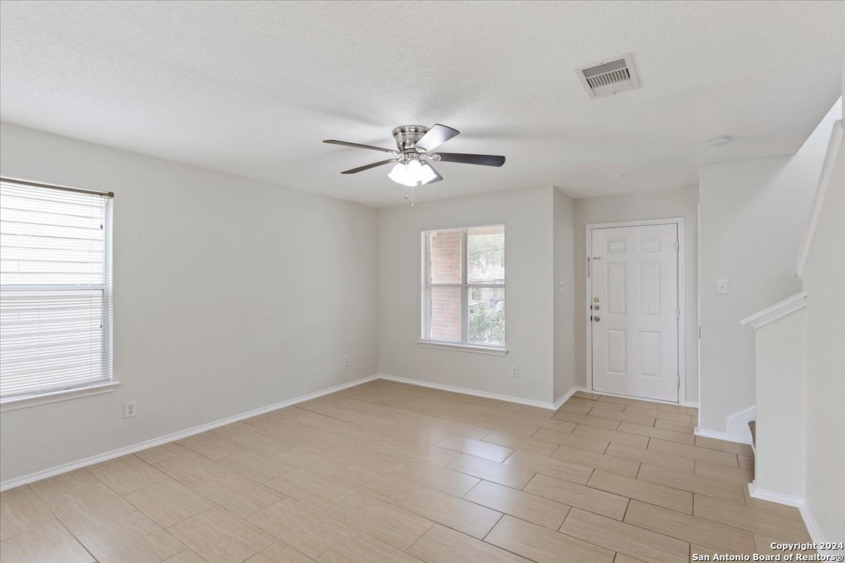 833 Barrel Point San Antonio TX 78251