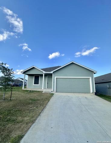 132 Avena Grove Floresville TX 78114