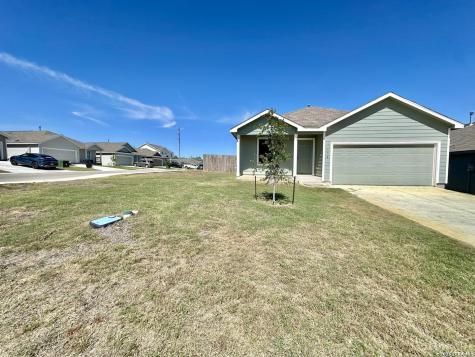 132 Avena Grove Floresville TX 78114