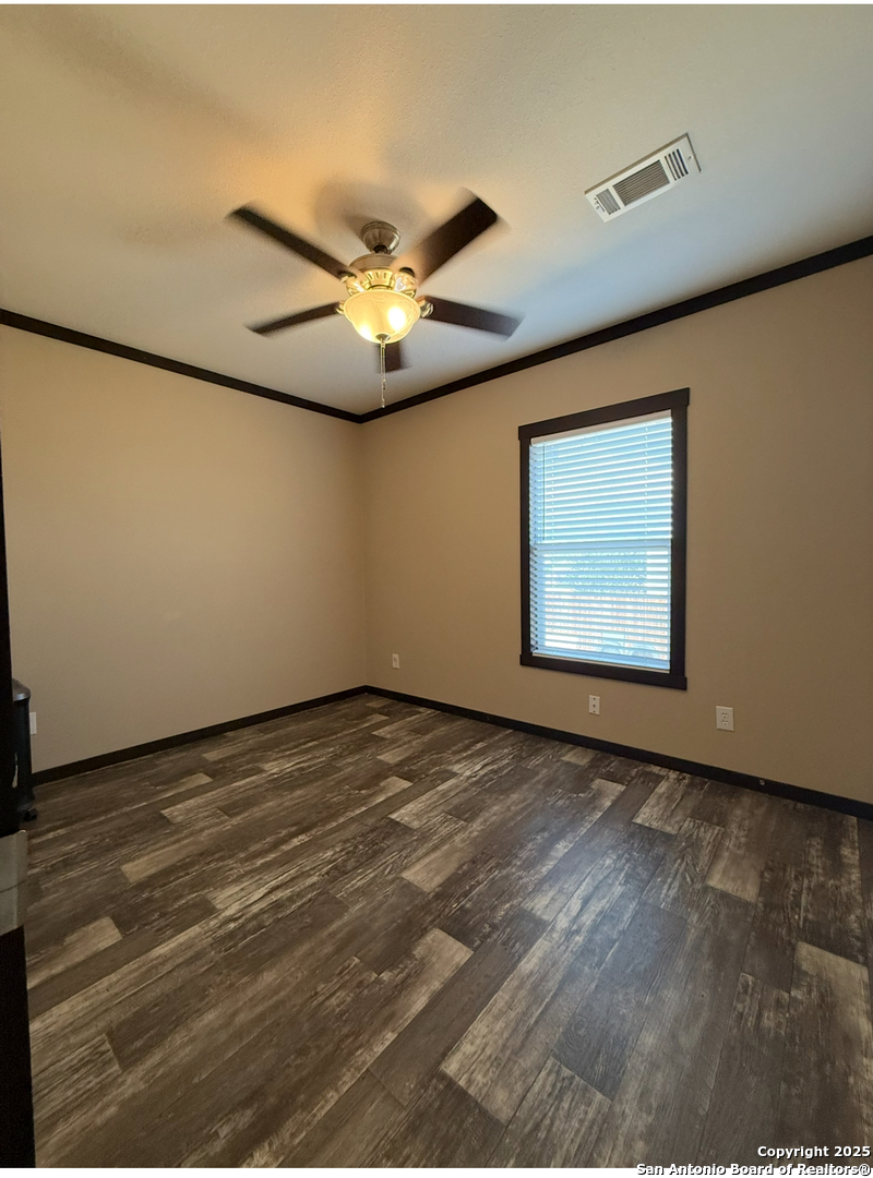 165 Maravillas Drive Pleasanton TX 78064