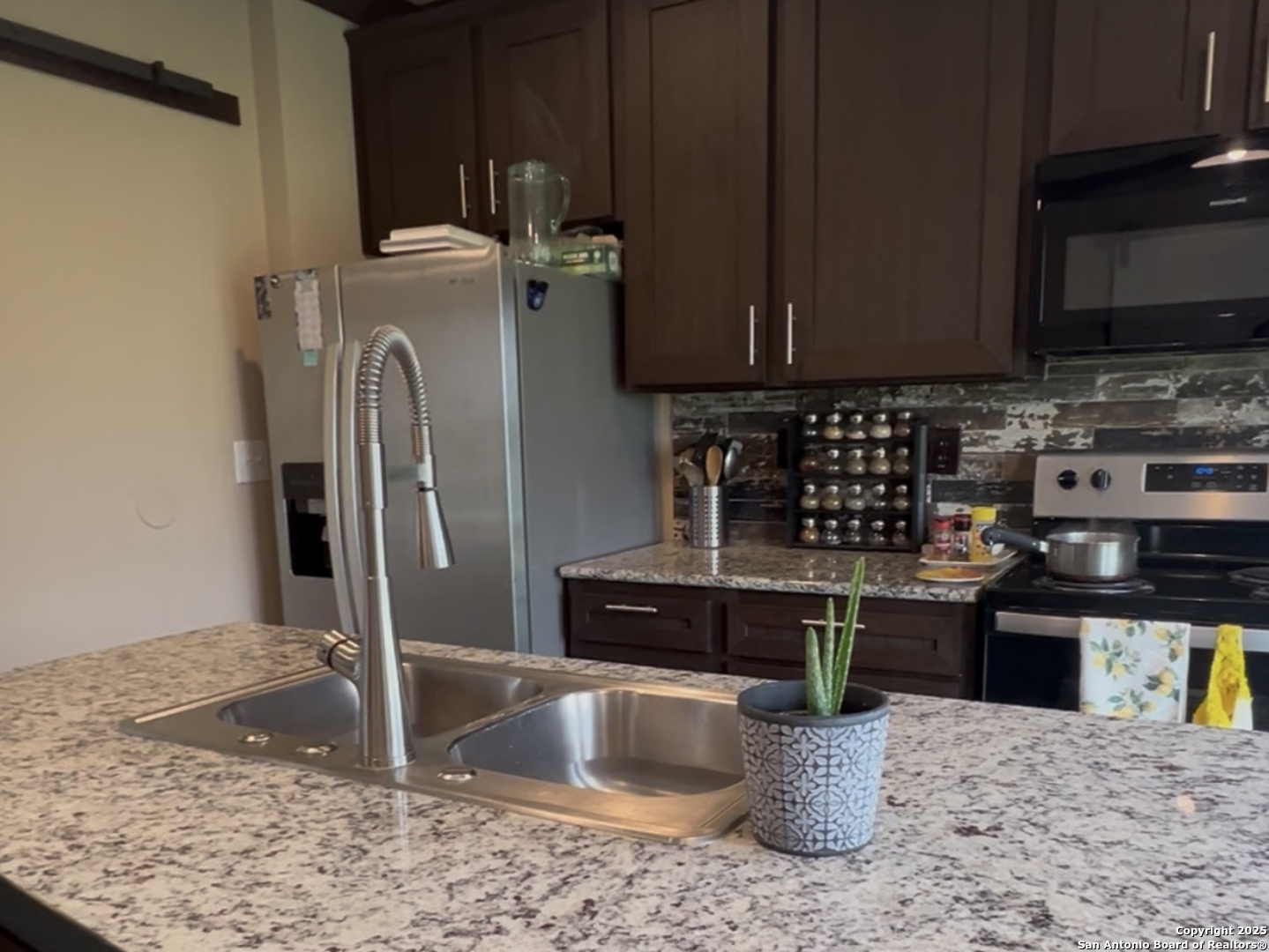 165 Maravillas Drive Pleasanton TX 78064