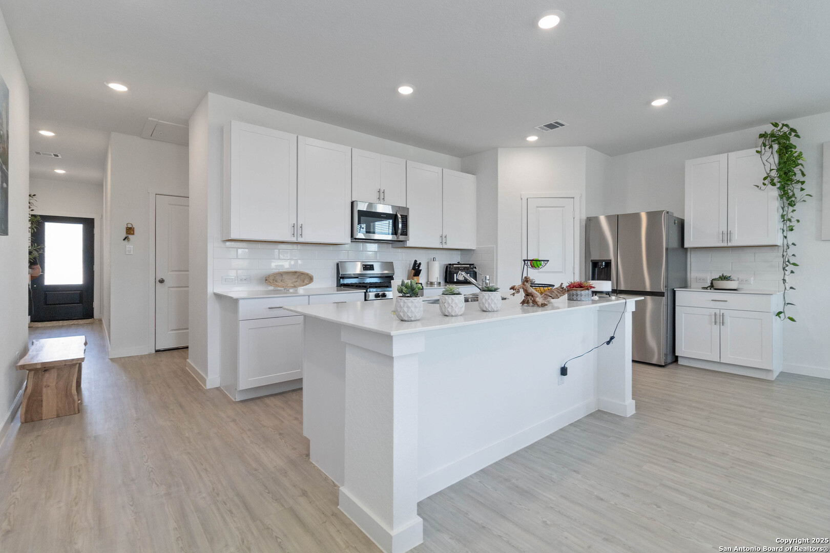 5708 Basil Chase St Hedwig TX 78152
