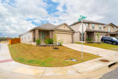 168 Honors Street Floresville TX 78114