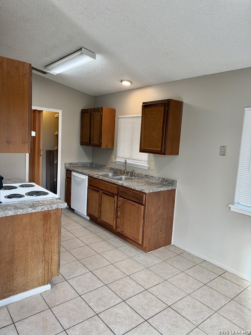 8423 8th Street Converse TX 78109