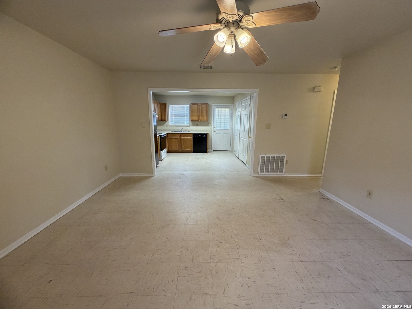 823 Dallas Street Pleasanton TX 78064