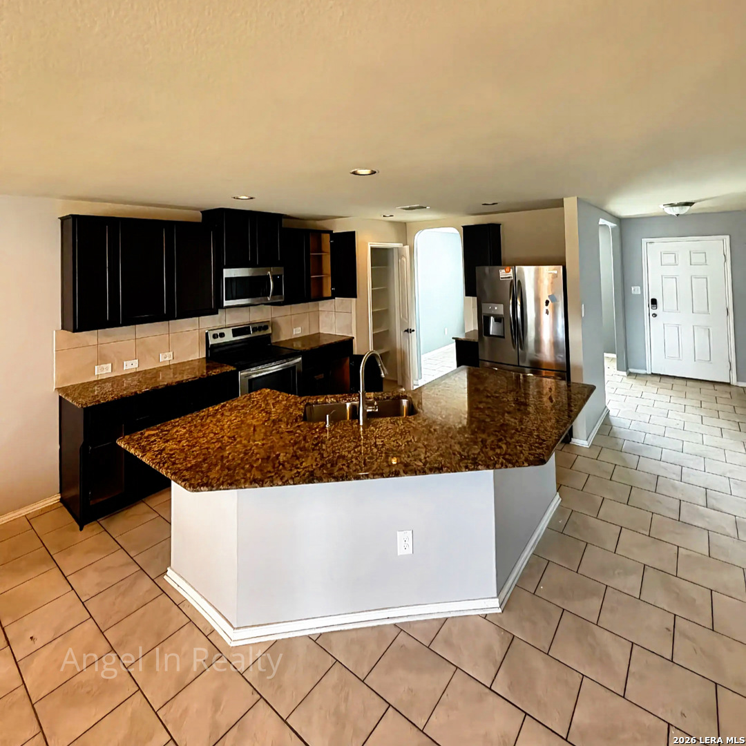 6915 Quantum Loop San Antonio TX 78252