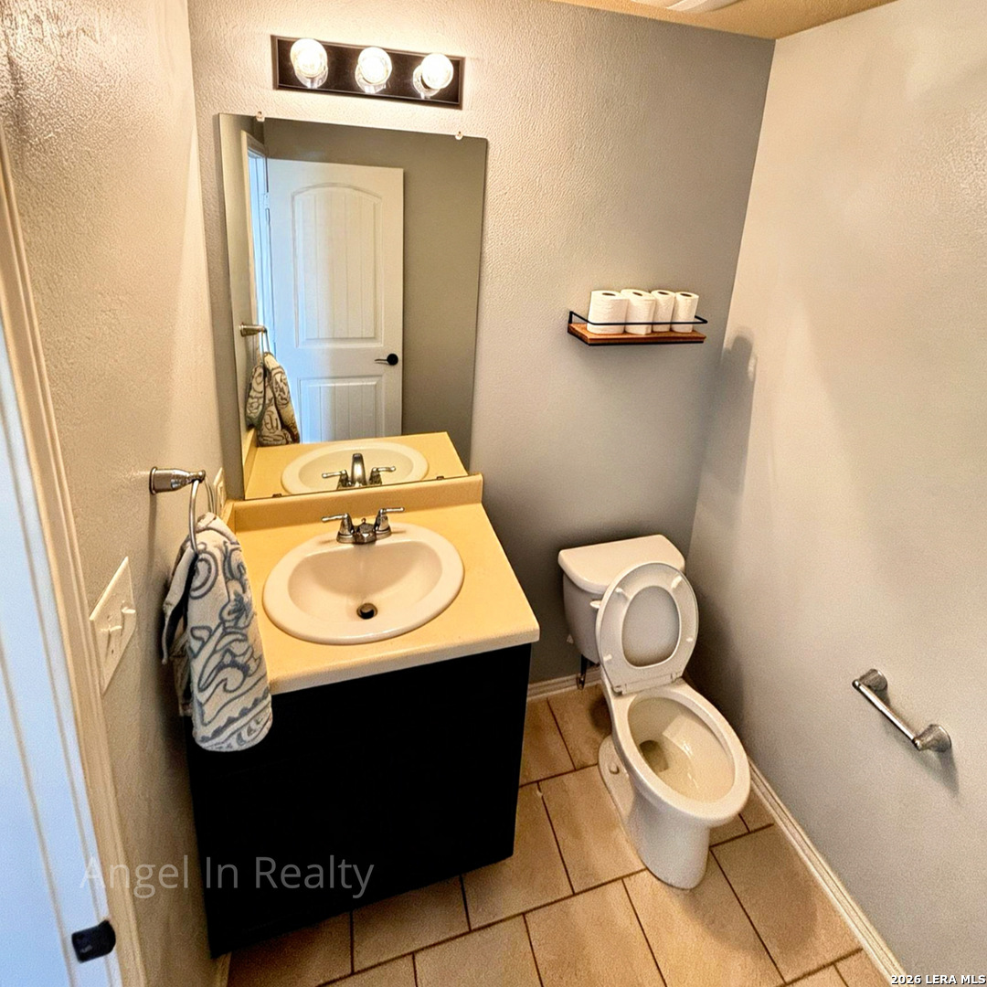 6915 Quantum Loop San Antonio TX 78252