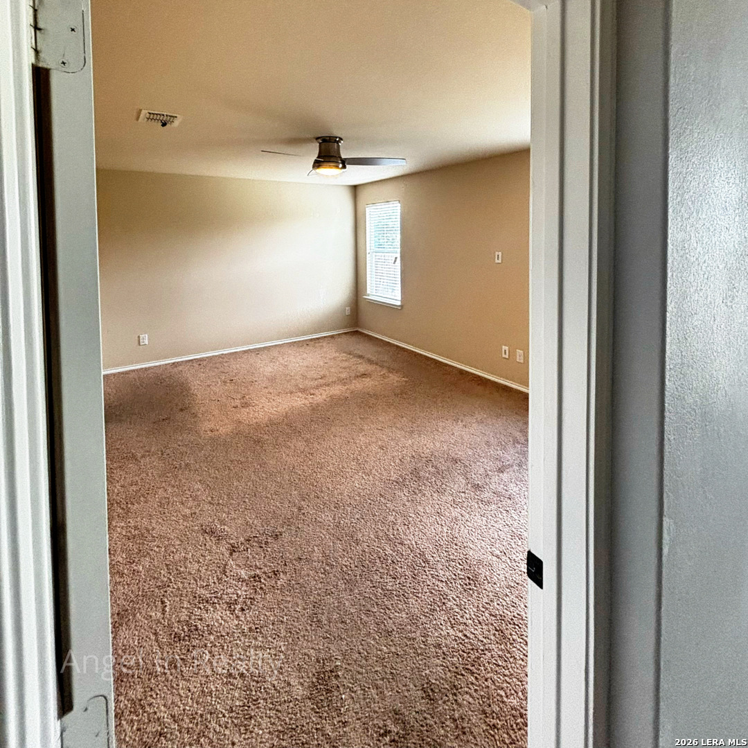 6915 Quantum Loop San Antonio TX 78252