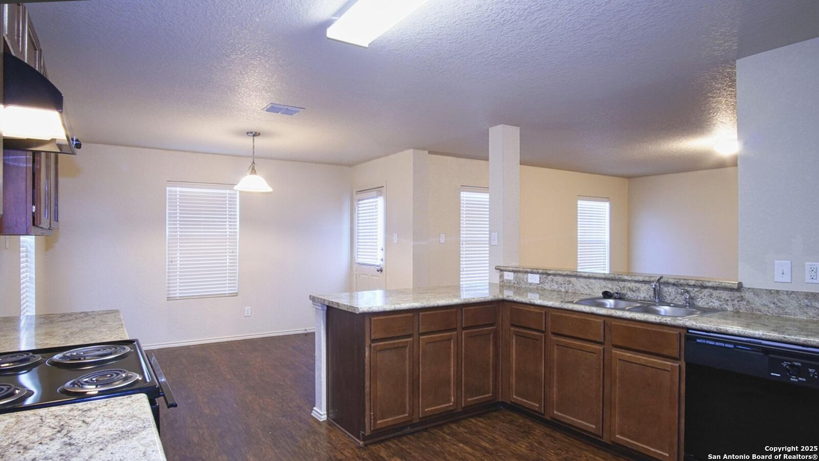 7518 Whispine San Antonio TX 78218
