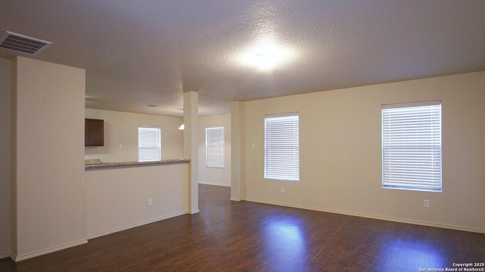 7518 Whispine San Antonio TX 78218