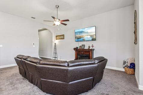 131 Dovetail Street Boerne TX 78006