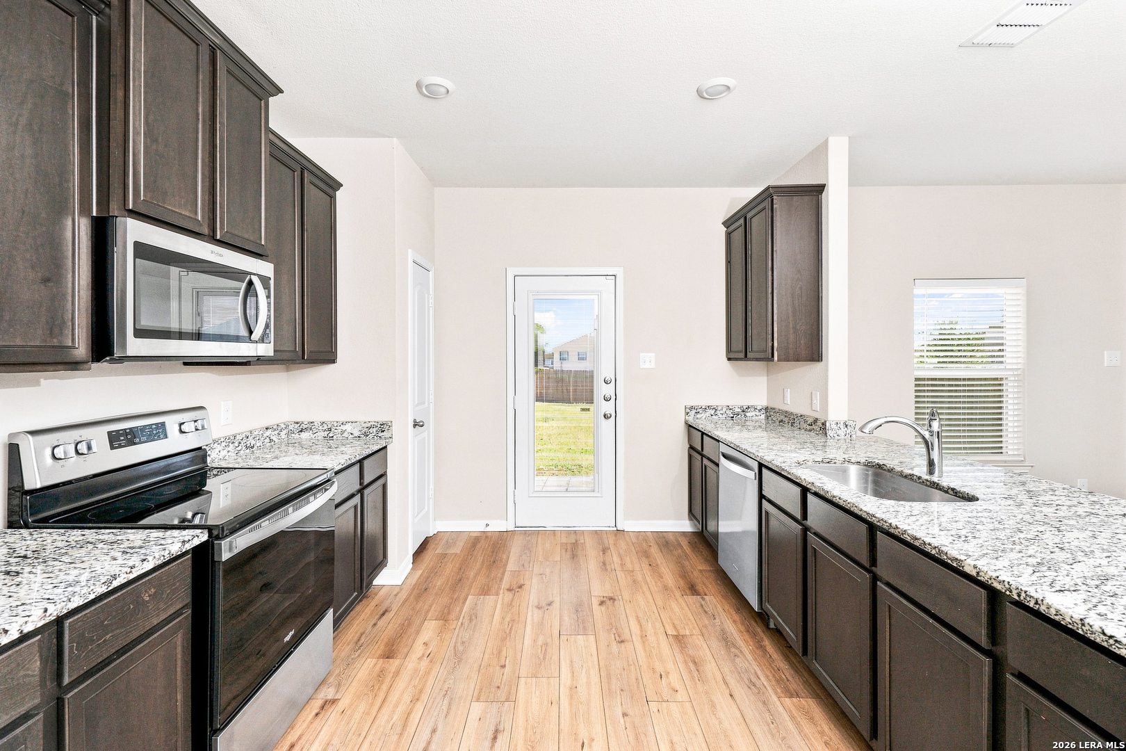 9127 Bennett Forest Converse TX 78109
