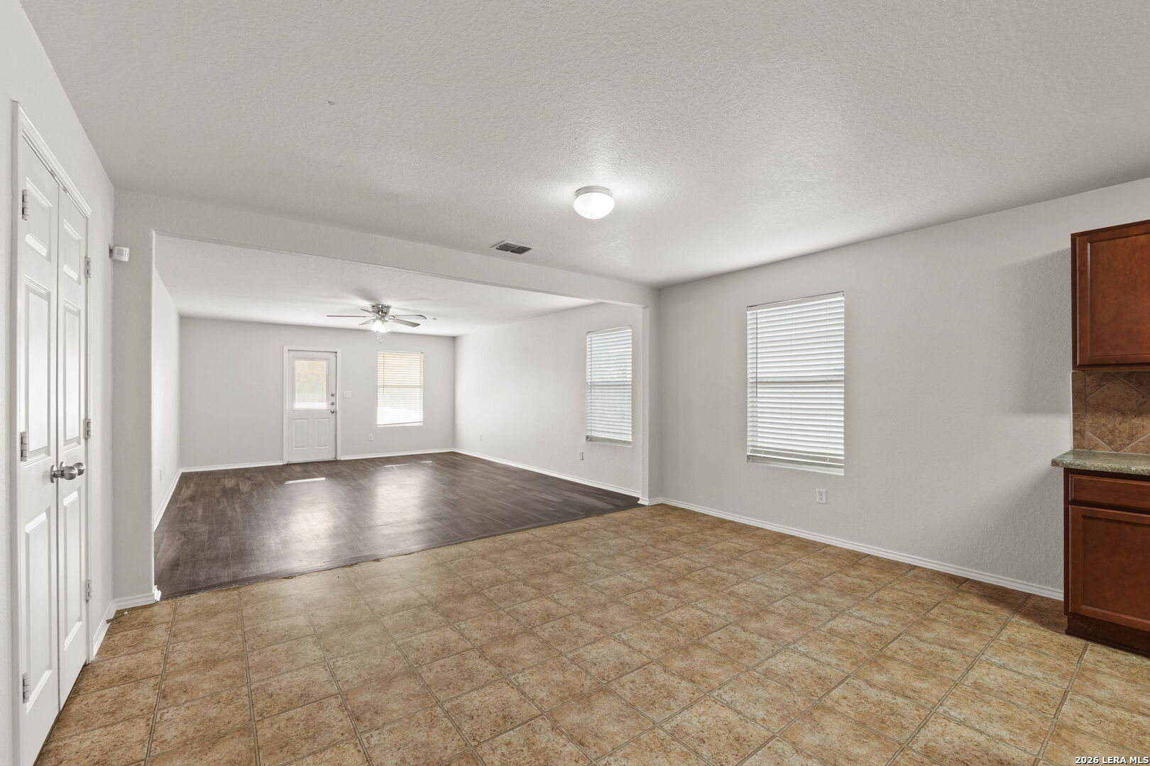 8966 N Oakwood Park San Antonio TX 78254