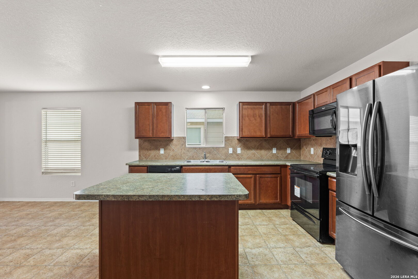 8966 N Oakwood Park San Antonio TX 78254