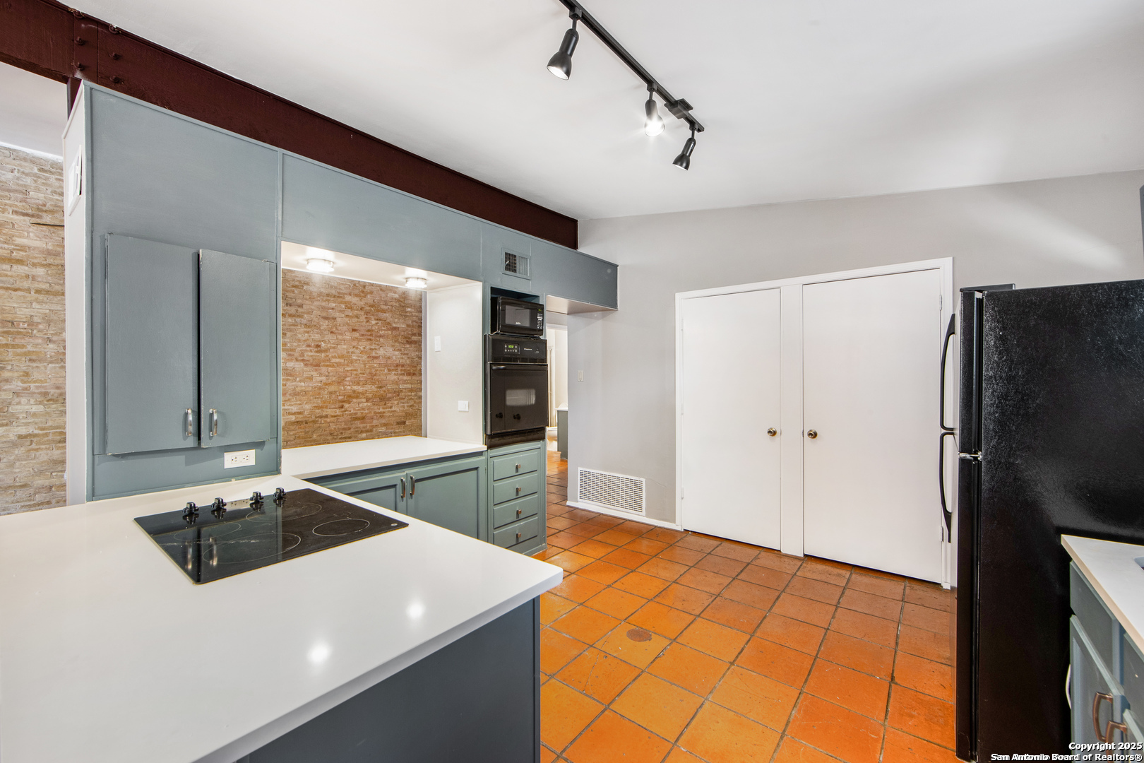 220 Blakeley San Antonio TX 78209