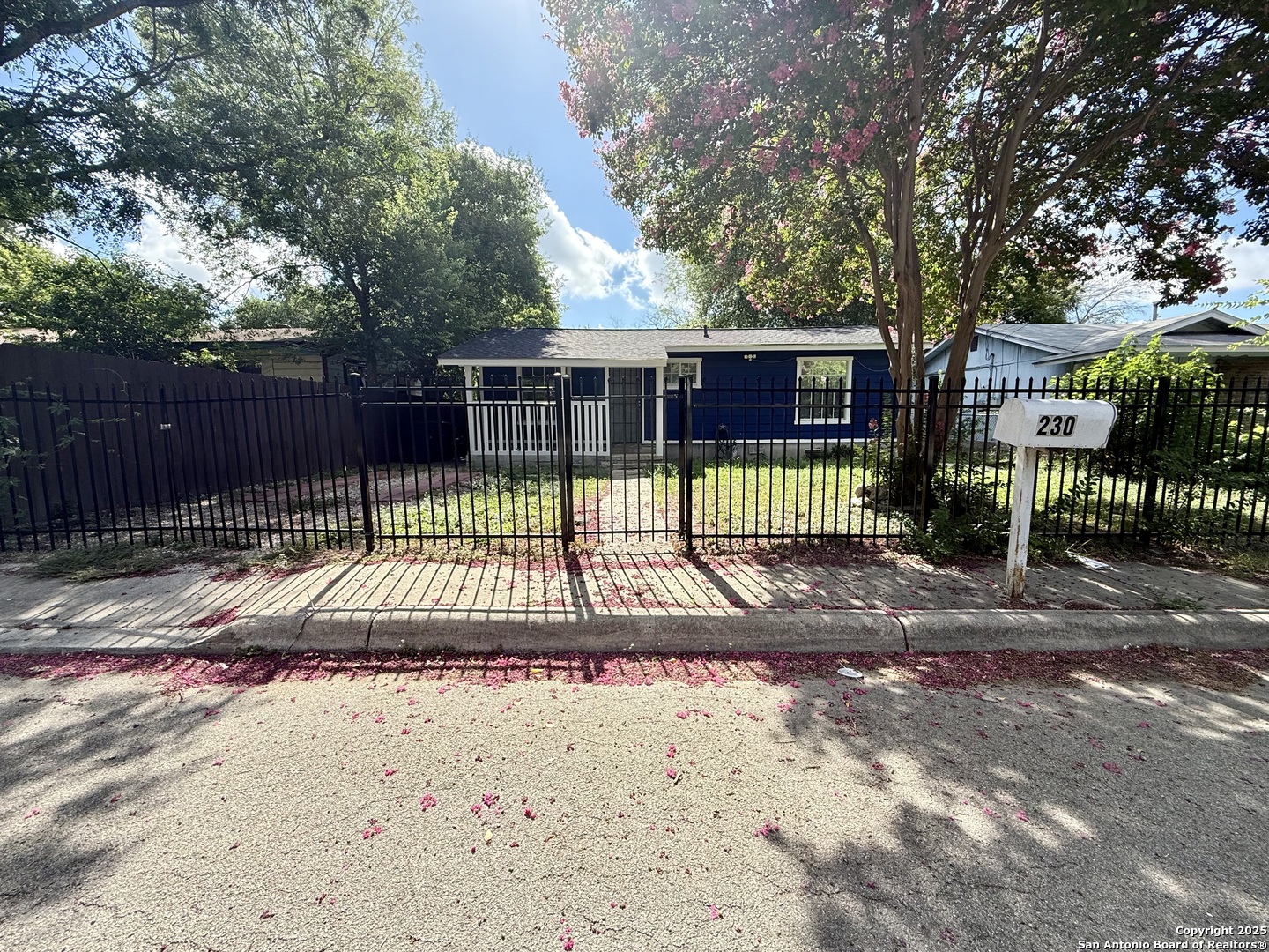 230 S San Gabriel Avenue San Antonio TX 78237