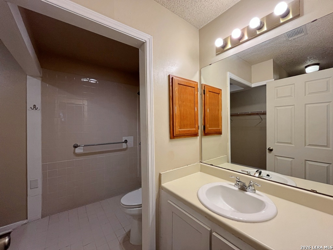 6306 Queens Castle San Antonio TX 78218