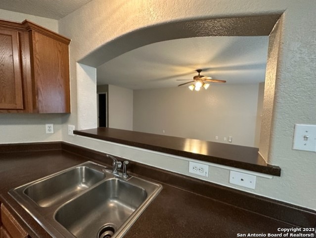 2111 Red Rock Crossing San Antonio TX 78245