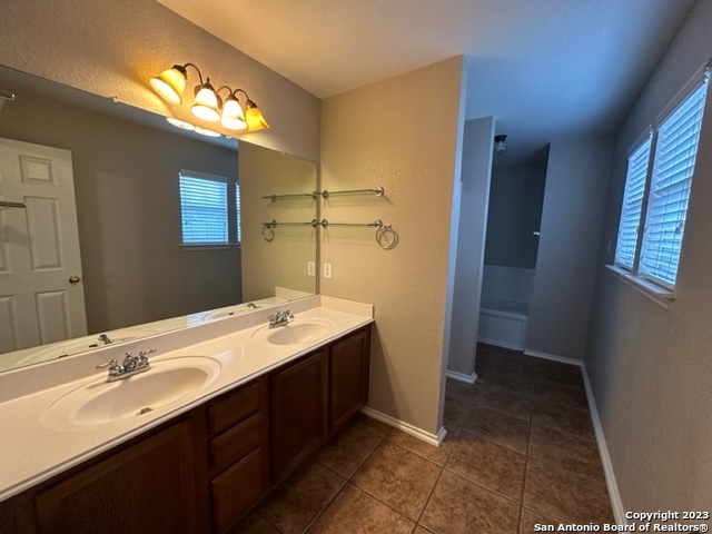 2111 Red Rock Crossing San Antonio TX 78245