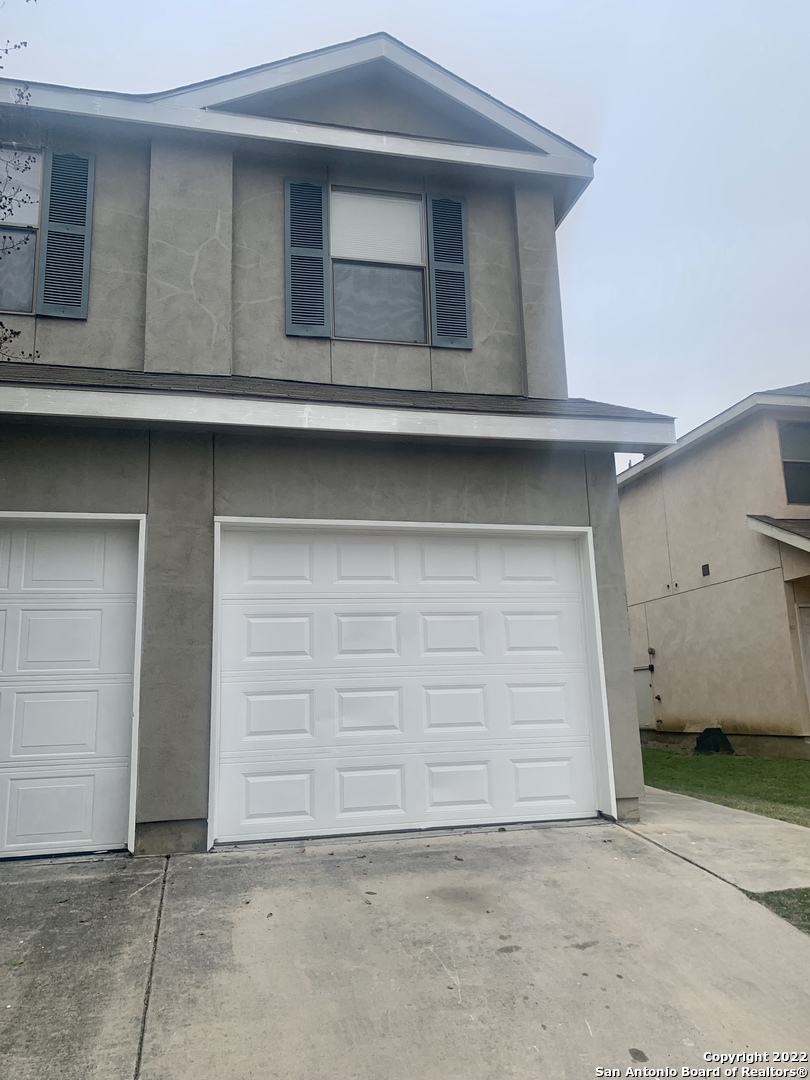 10706 Mathom Landing Universal City TX 78148