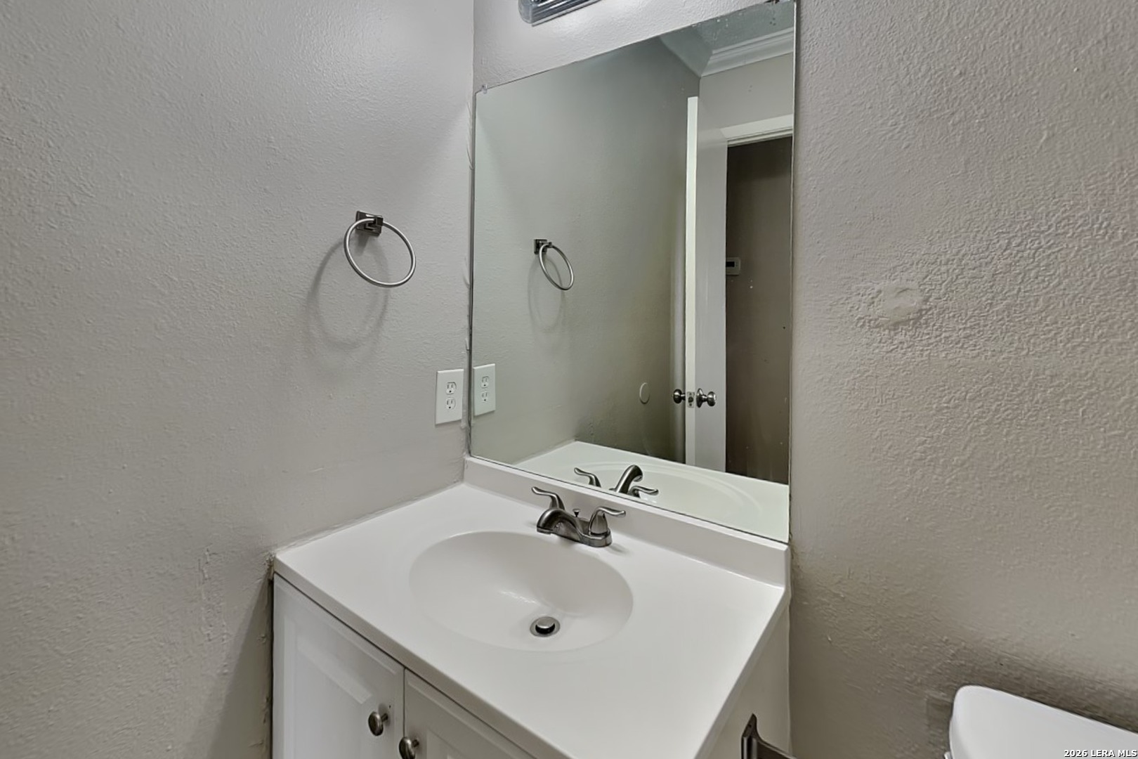 6854 Eden Grove Drive Converse TX 78109