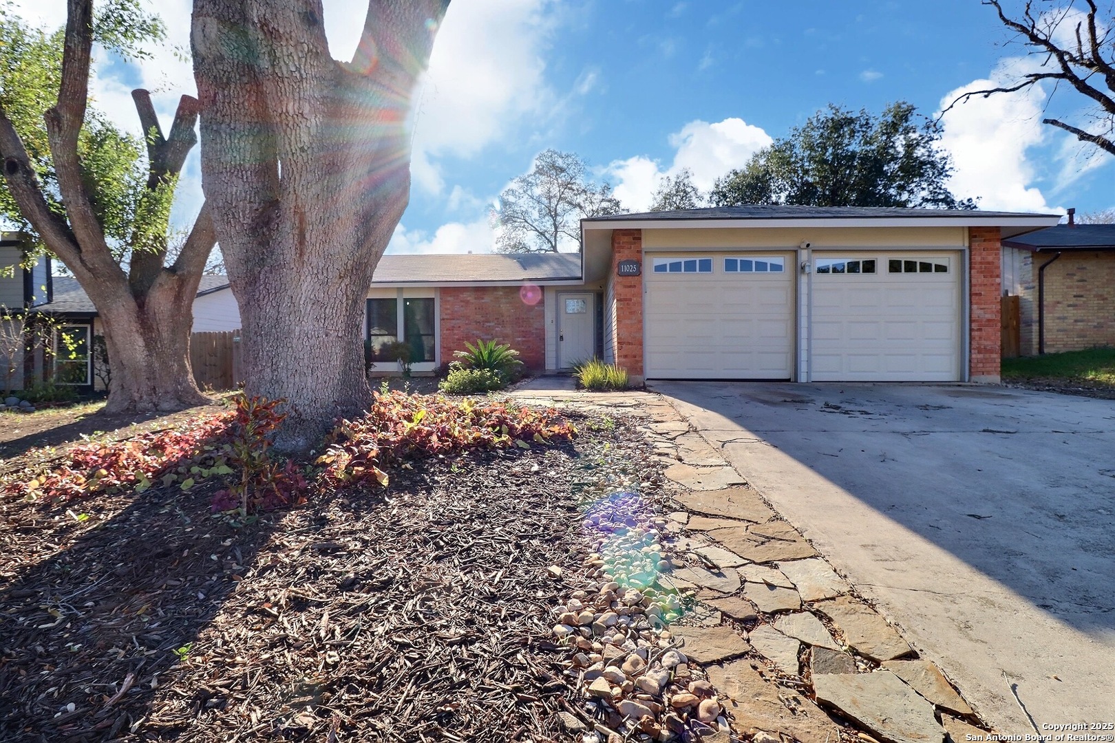 11025 White Sands Live Oak TX 78233