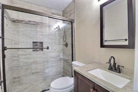 11025 White Sands Live Oak TX 78233