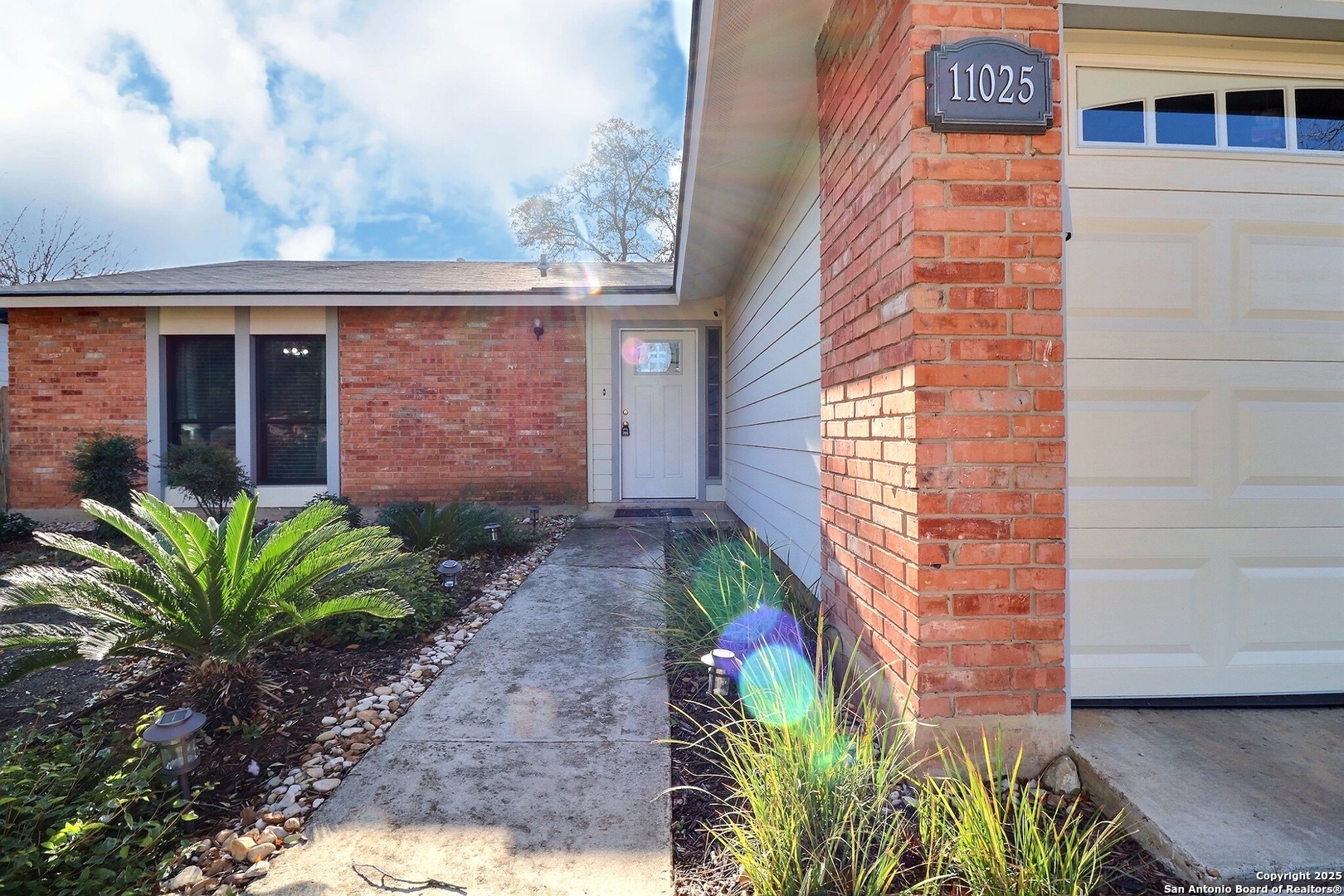 11025 White Sands Live Oak TX 78233
