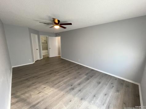 5938 Hidden Glade San Antonio TX 78250