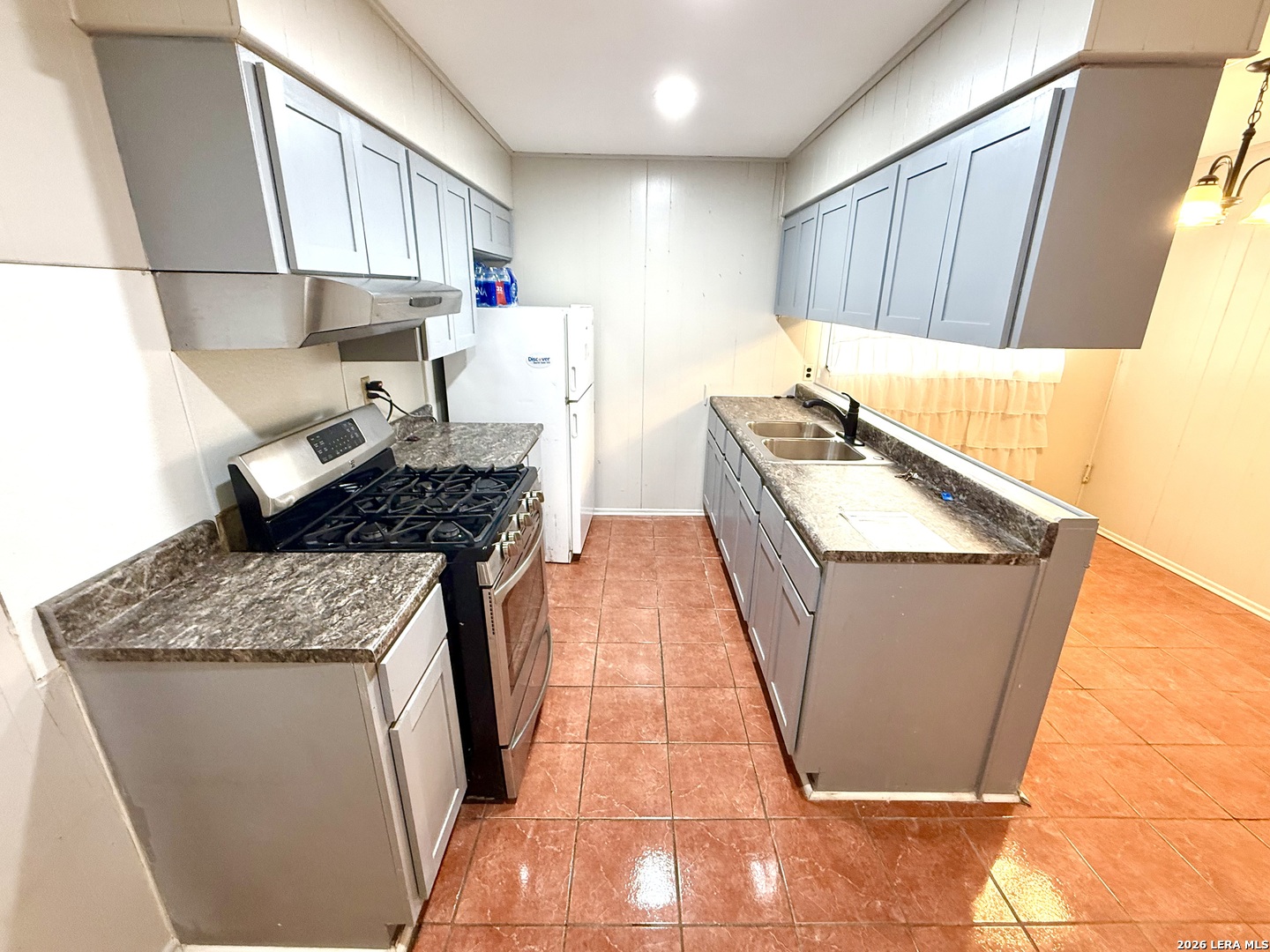 1820 W Southcross Boulevard San Antonio TX 78211