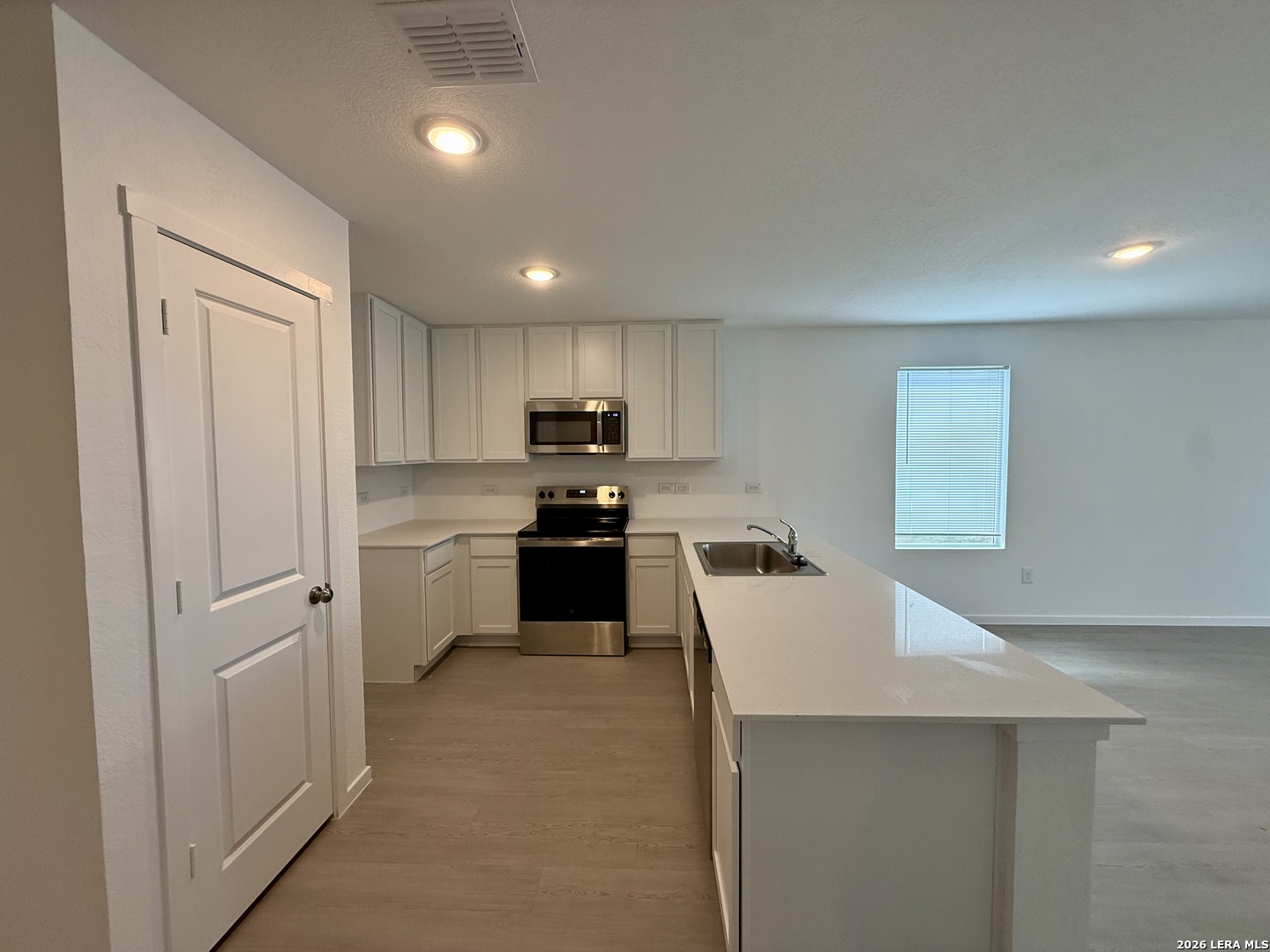 3211 Gilbert Garden Converse TX 78109