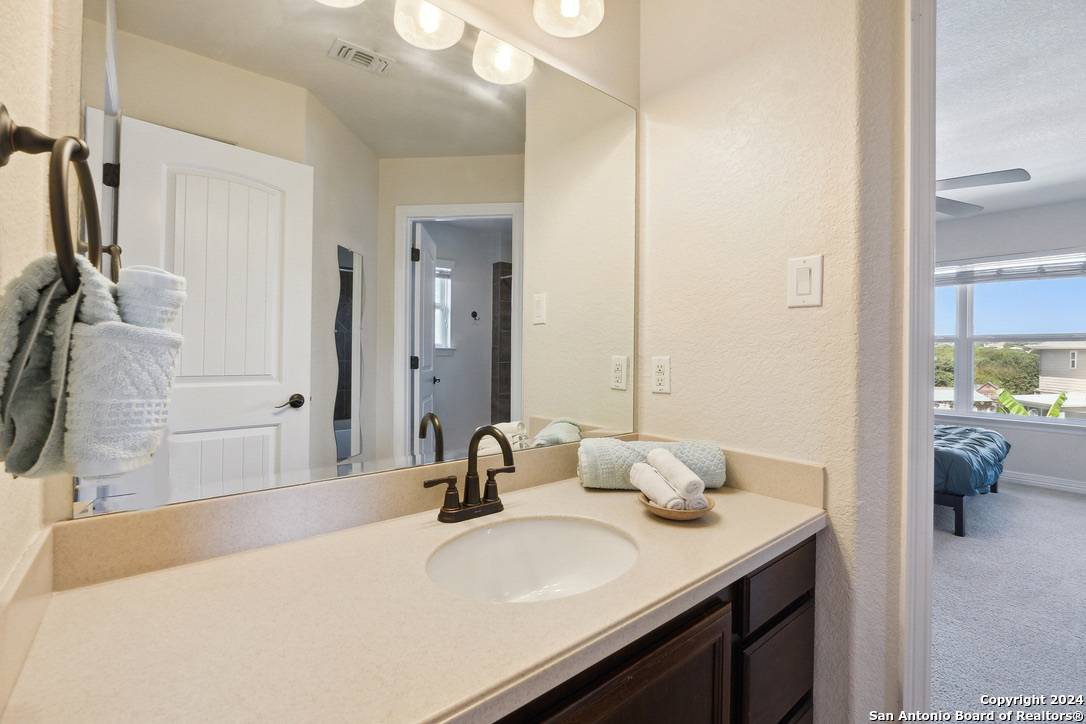 13401 Ronan Live Oak TX 78233