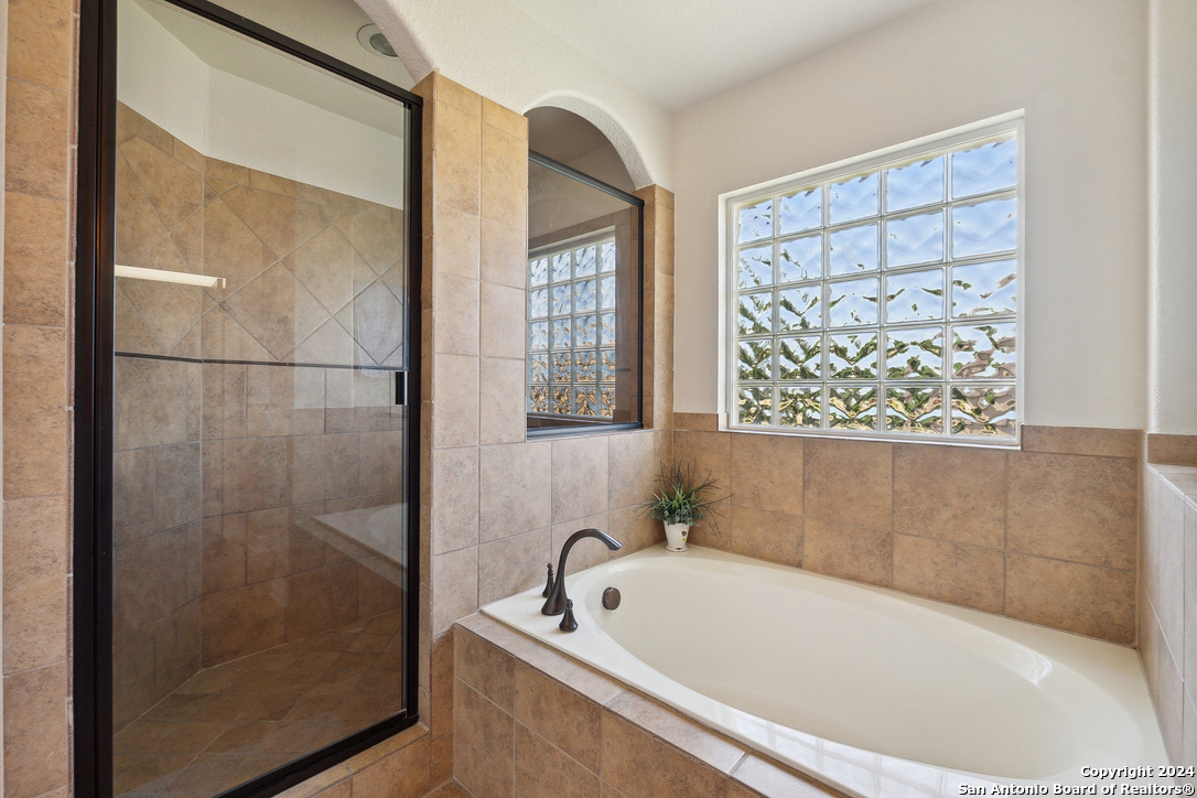 13401 Ronan Live Oak TX 78233