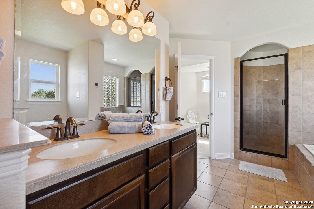 13401 Ronan Live Oak TX 78233