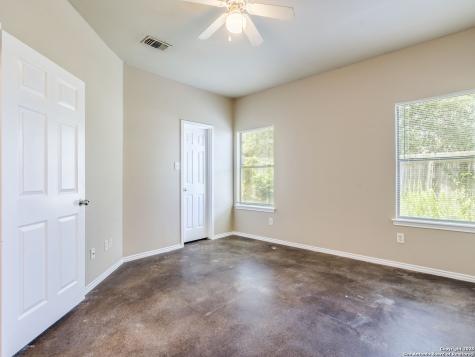 5723 Golf Heights San Antonio TX 78244