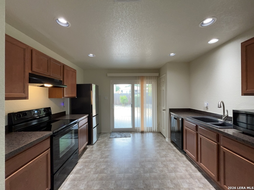 140 Hinge Chase Cibolo TX 78108