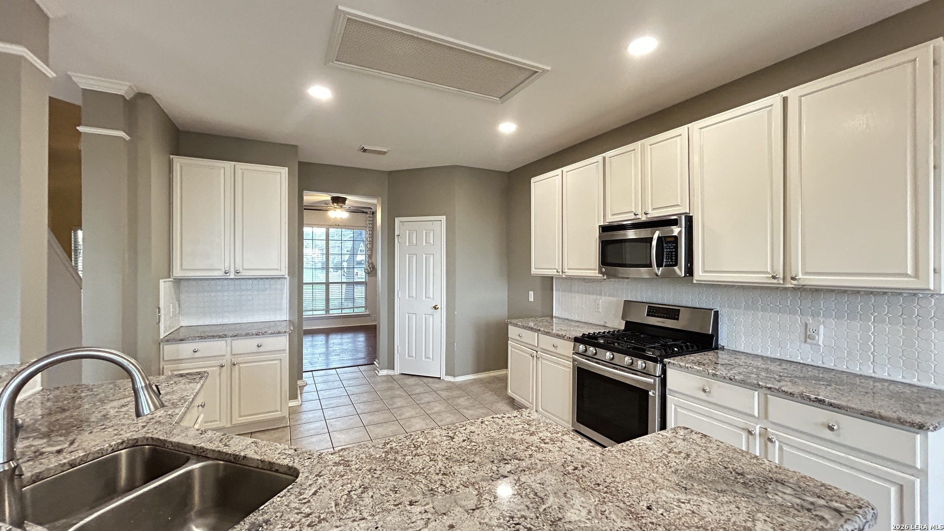 21227 Rio Sabinal San Antonio TX 78259