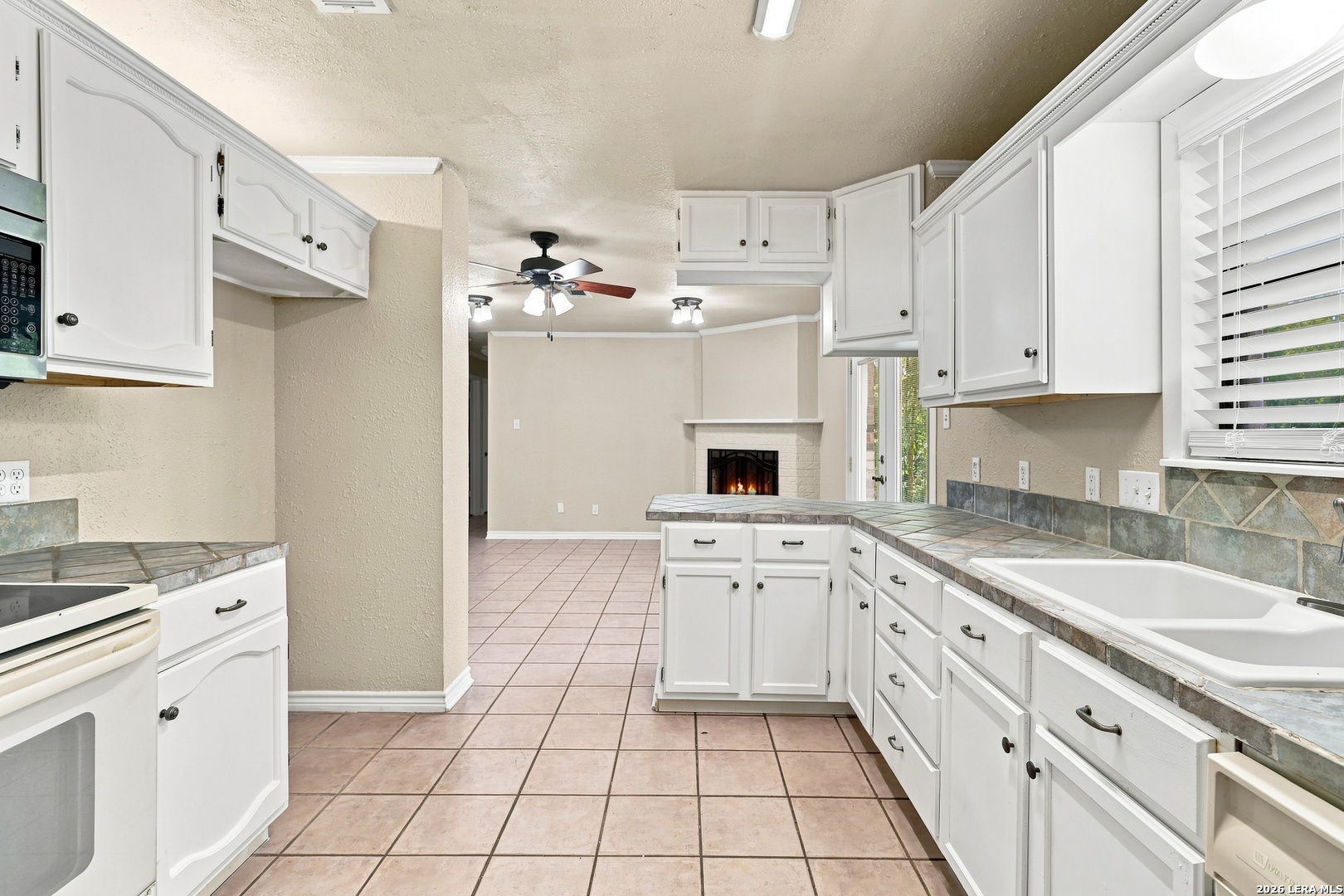933 Lazy Trail New Braunfels TX 78130