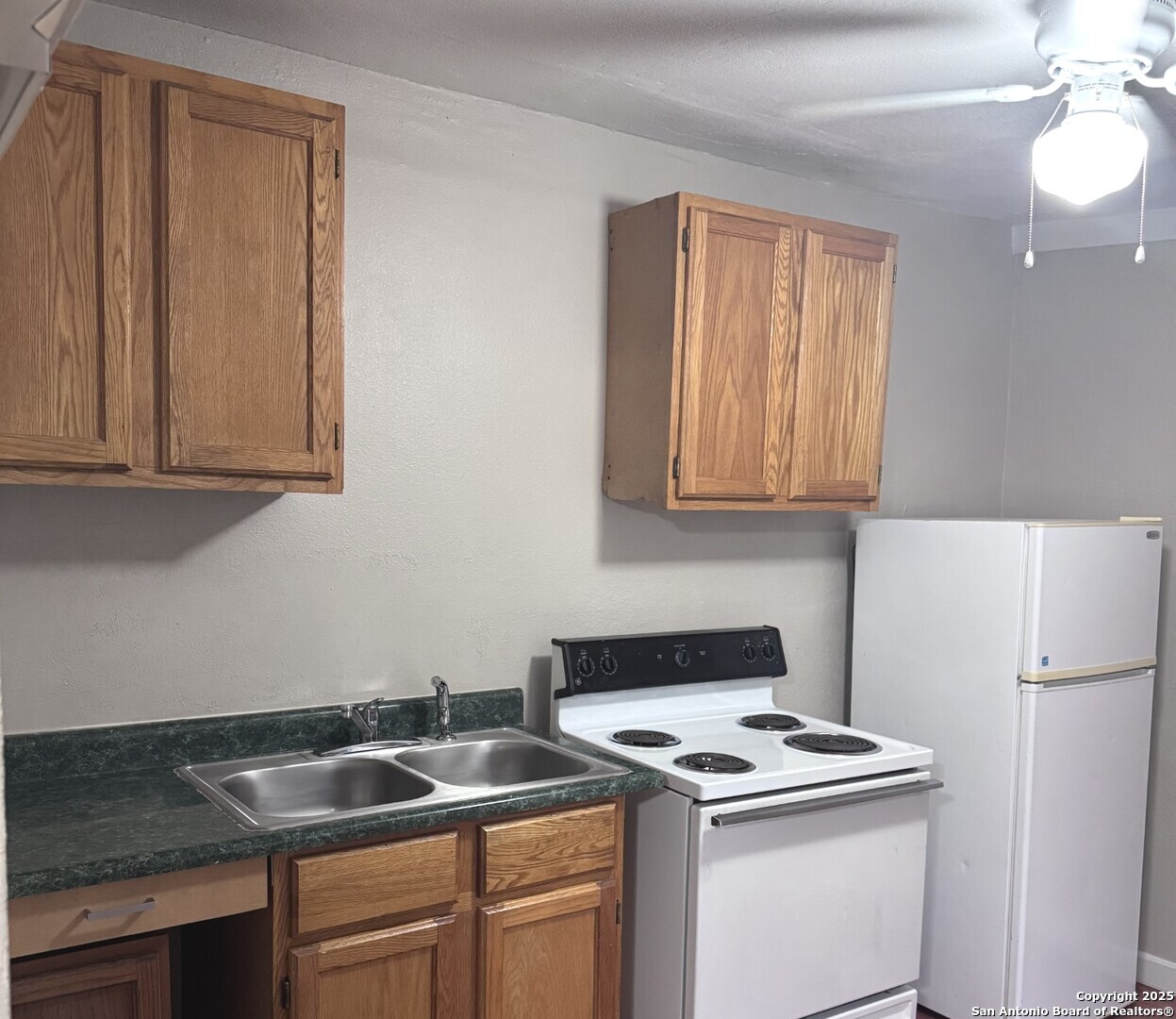 207 Bradford San Antonio TX 78228