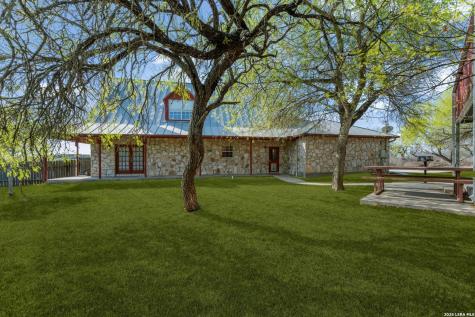 360 Private Road 4619 Castroville TX 78009