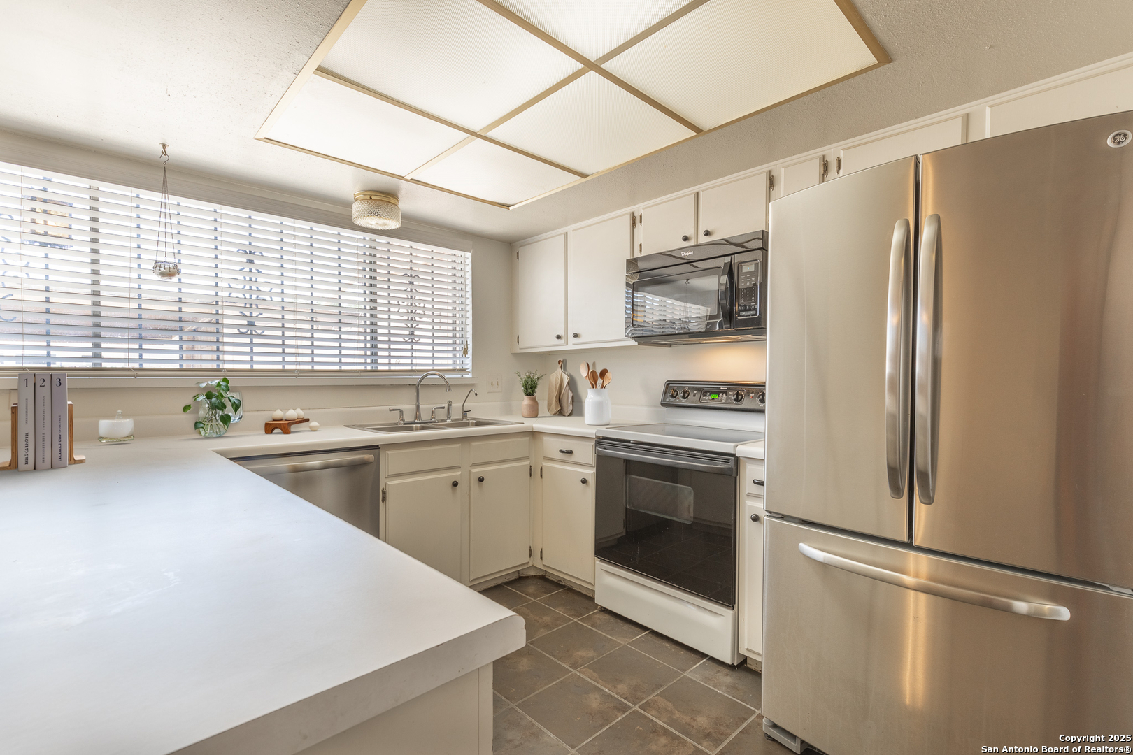 6746 Crown Ridge San Antonio TX 78239