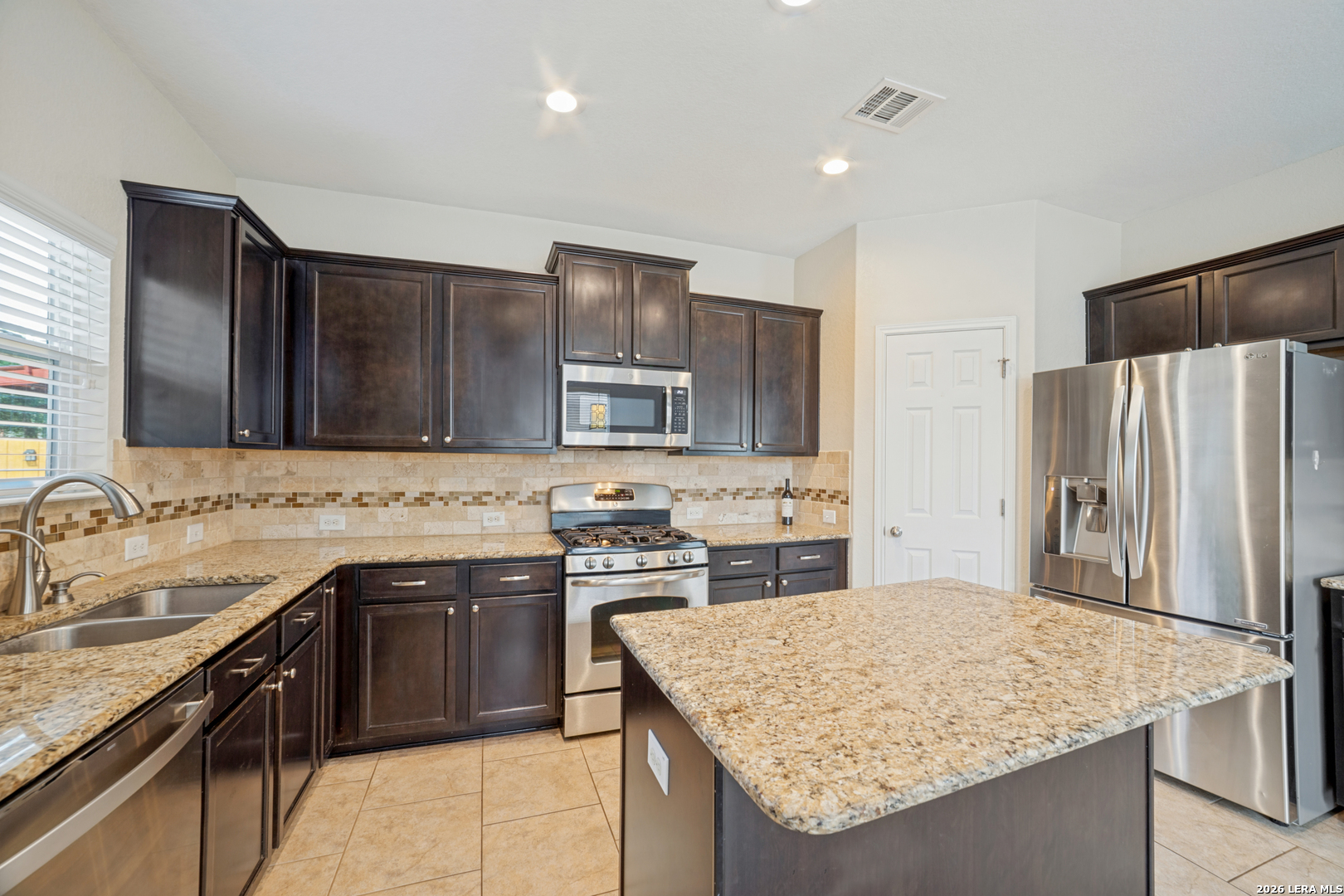 9015 Dusty Run San Antonio TX 78254