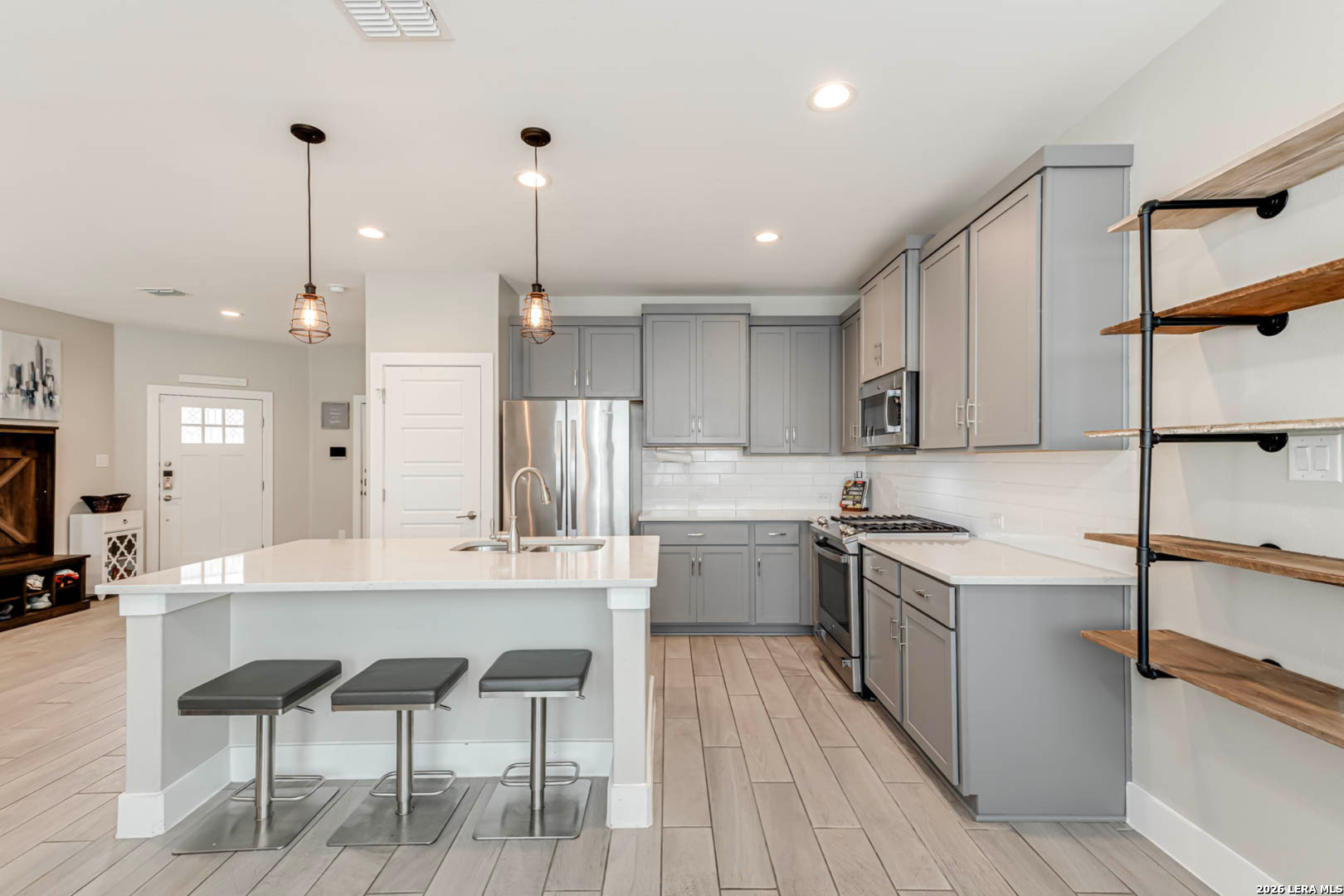 1426 E Sandalwood San Antonio TX 78209