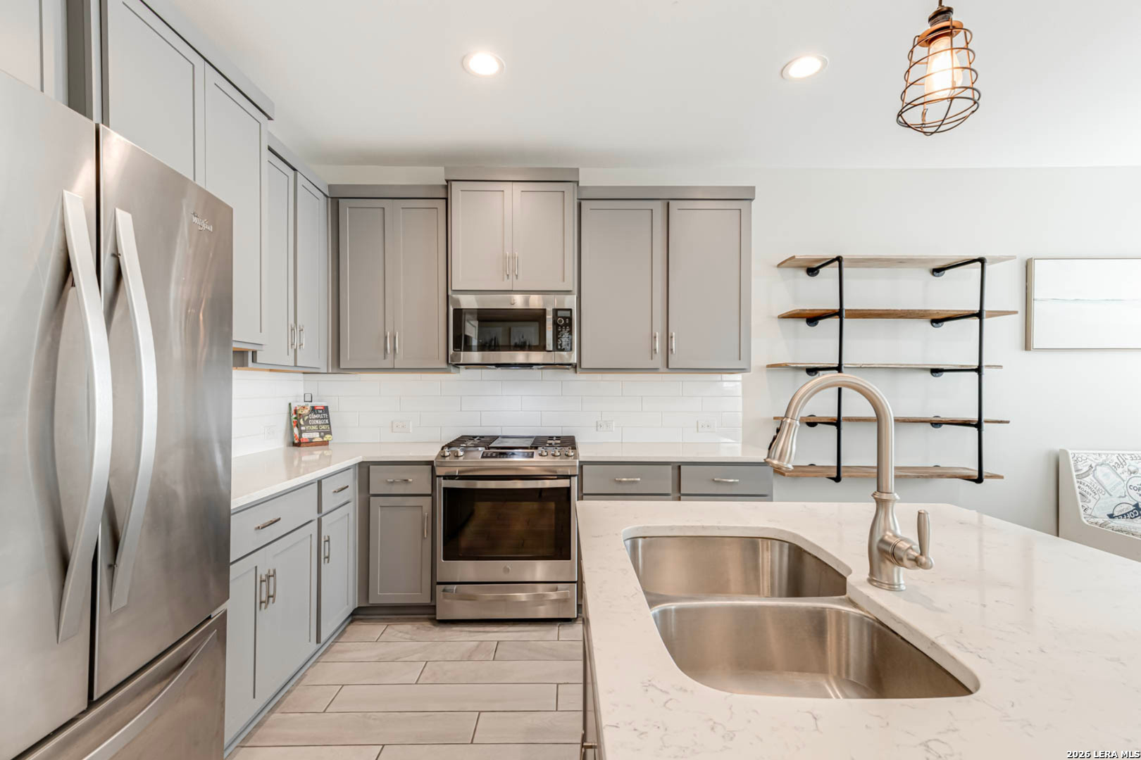 1426 E Sandalwood San Antonio TX 78209