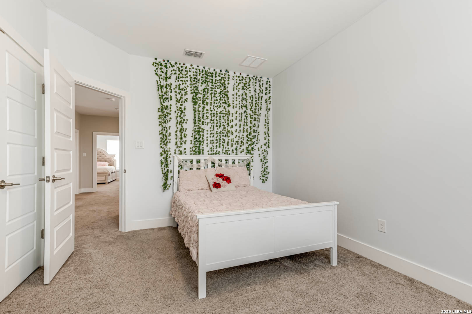 1426 E Sandalwood San Antonio TX 78209