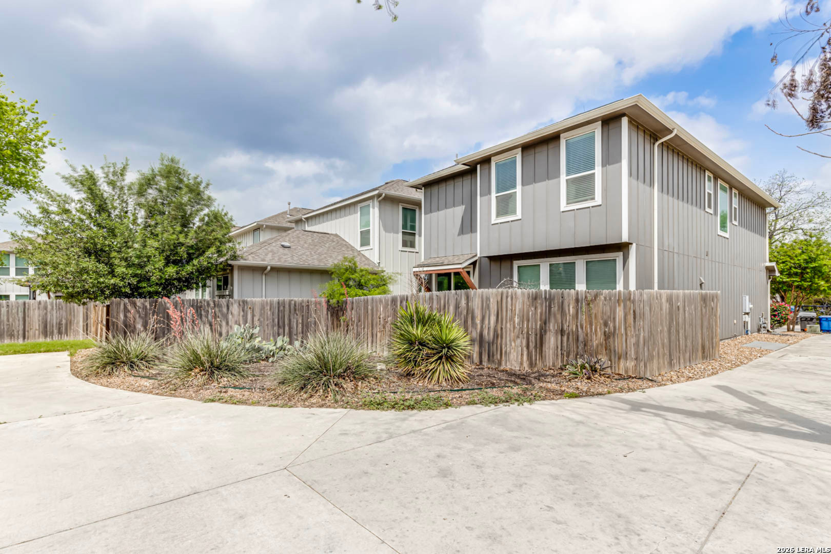 1426 E Sandalwood San Antonio TX 78209